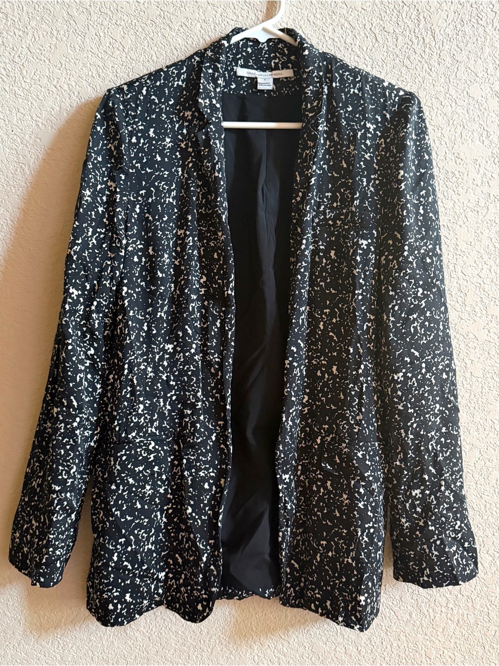 Diane Von Furstenberg Silk Blend Crepe Jacket Blazer Size 6 Black White Designer